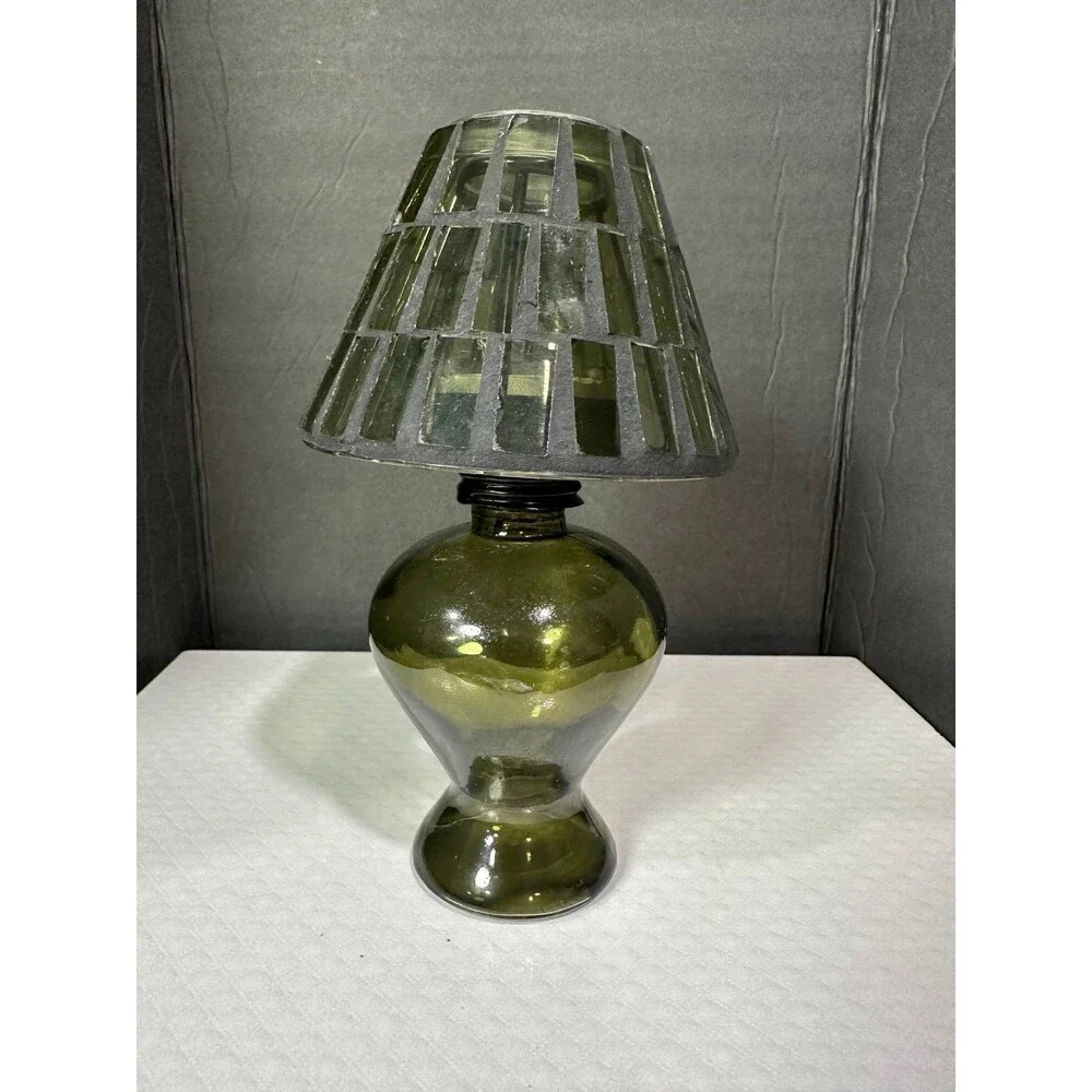 Set of 2 Vintage-Style Mosaic Glass Tealight Fairy Lamps – Red & Green Bases - Picture 4 of 8